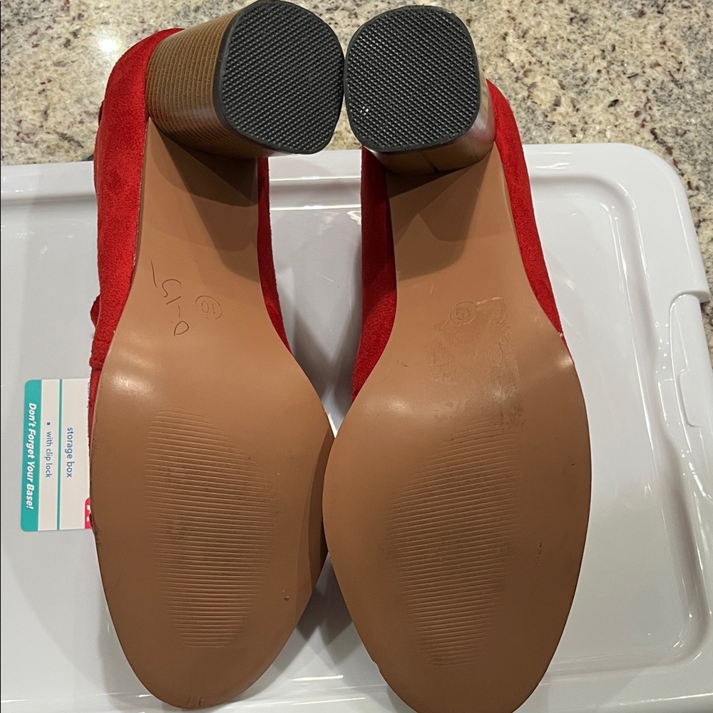 Jolimall Women's Red Ankle Boots size 10 but a bit too tight. Still new. 3”heels - Picture 6 of 9